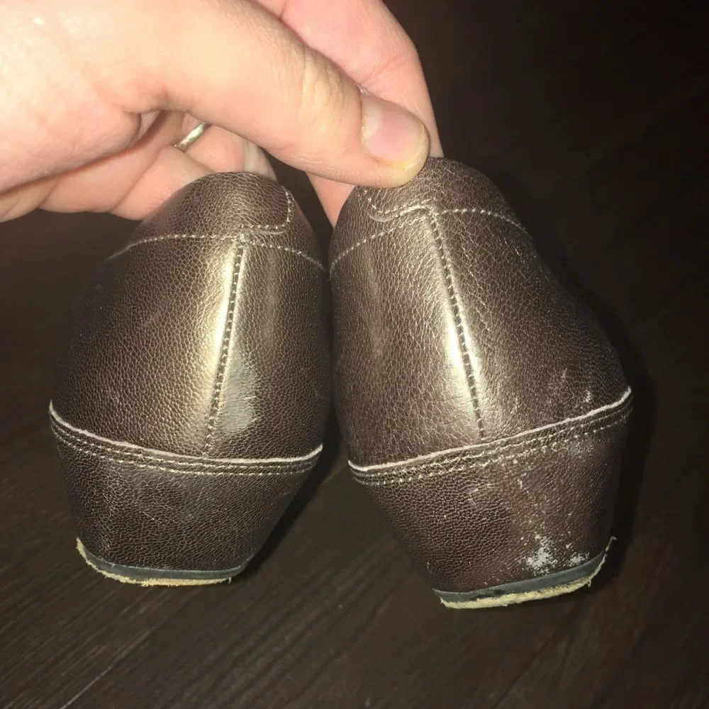 Clarks Artisan copper shimmery ortho slip on flats